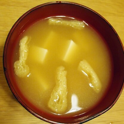 豆腐と薄揚げは、お味噌汁の定番ですが、とても美味しいですね
ご馳走様でした